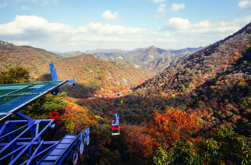 內藏山名字有「山內所藏無窮無盡」之意，用來形容山區秋天美景也很貼切。圖：翻攝自韓國觀光公社網站