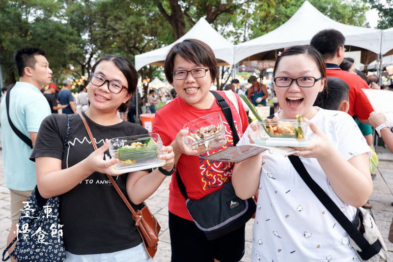 這次慢食節市集擺攤共有37家，以各家專長、特色推出有團圓特色的餐飲。圖：台東縣交觀處／提供