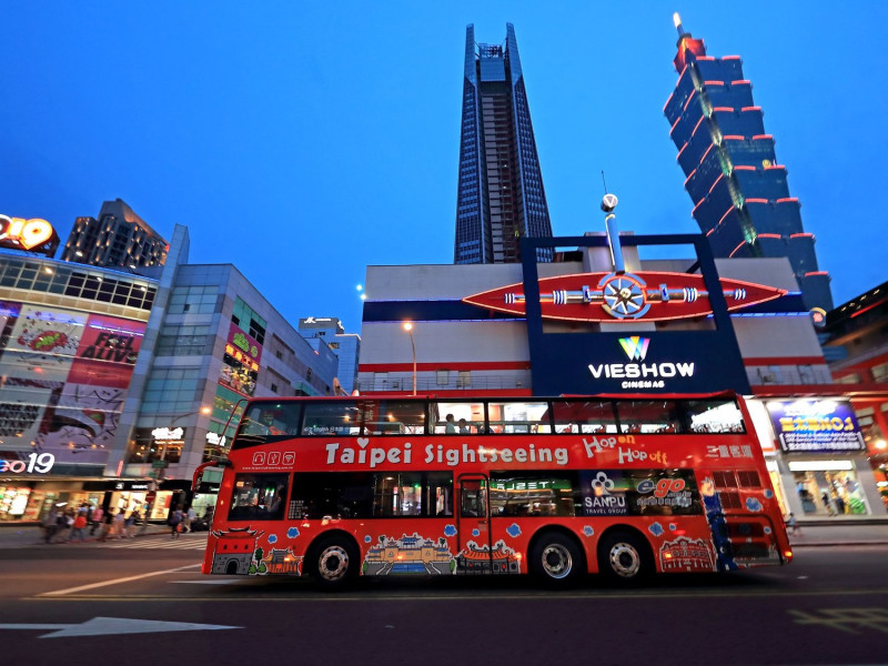 台北雙層觀光巴士。