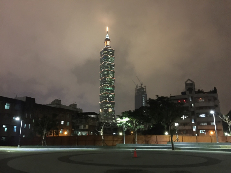 景勤1號公園是台北市府官方推薦地點，視野開闊，101就在公園正前方。 圖：台北市政府工務局公園路燈工程管理處／提供