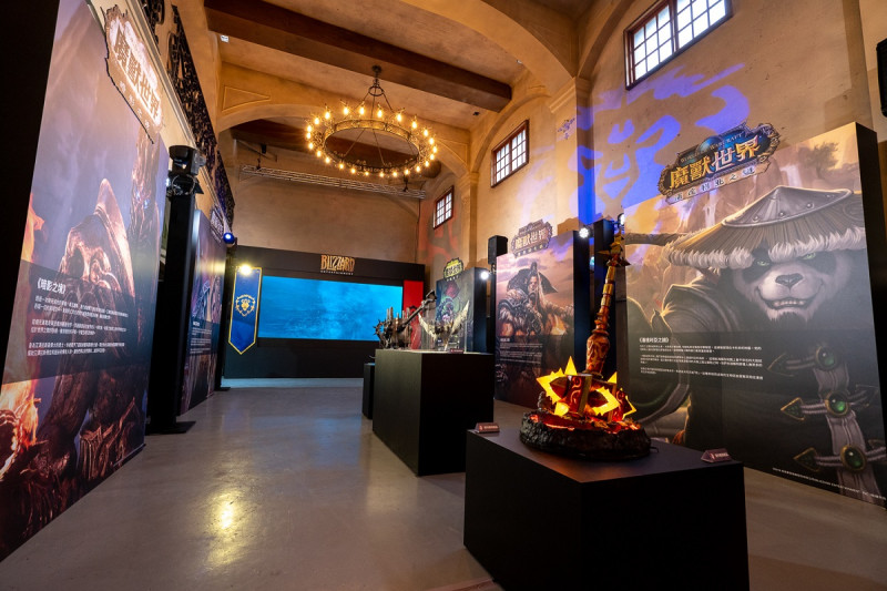 展區有多樣原創《魔獸世界》藝術展品與上市以來不同資料片的主題牆。