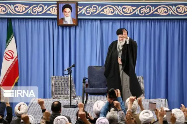 伊朗最高領袖阿里·哈米尼也先後發表了全國性電視演說。   圖：翻攝自環球網微信