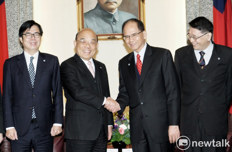 行政院長蘇貞昌拜會立法院長游錫堃。   圖：張良一/攝