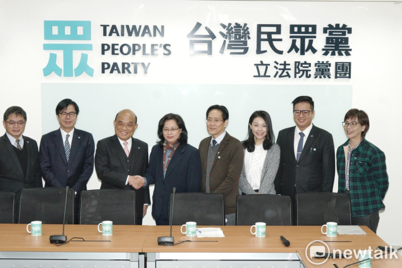 行政院長蘇貞昌拜會立法院台灣民眾黨黨團。   圖：張良一 / 攝