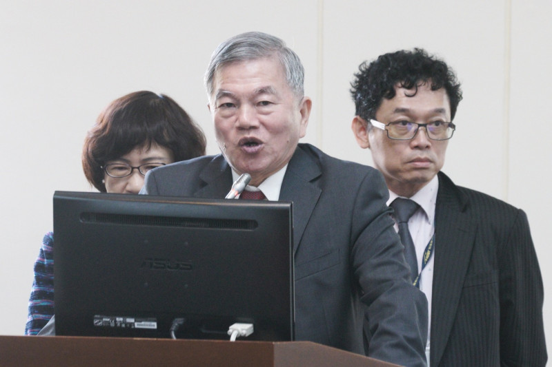 經濟部長沈榮津在立院經濟委員會備詢。   圖：張良一/攝（資料照片）
