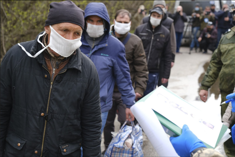 日本境內2019冠狀病毒疾病（COVID-19）疫情延燒，日本政府為更進一步強化邊境管控，決定新增禁止來自俄羅斯等14國的外國人士入境。(示意圖)   圖：達志影像／美聯社