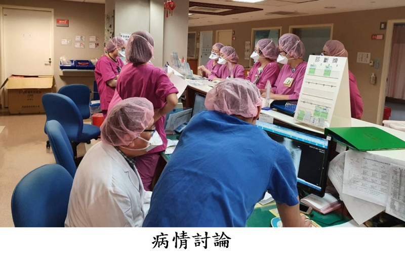台北榮總表示，胸腔重症團隊為患者施作肺泡再擴張術(Recruitment maneuvers)，會同感染科、風濕免疫科等專家意見，給與抗生素及抗細胞激素治療。   圖：台北榮總醫院/提供