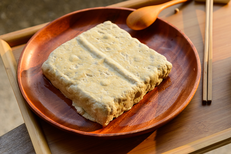 花蓮富里用於製作豆腐的天然鹽滷來自村內泥火山,成為富里招牌料理。 圖:翻攝自農業易遊網 花蓮富里用於製作豆腐的天然鹽滷來自村內泥火山,成為富里招牌料理。 圖:翻攝自農業易遊網