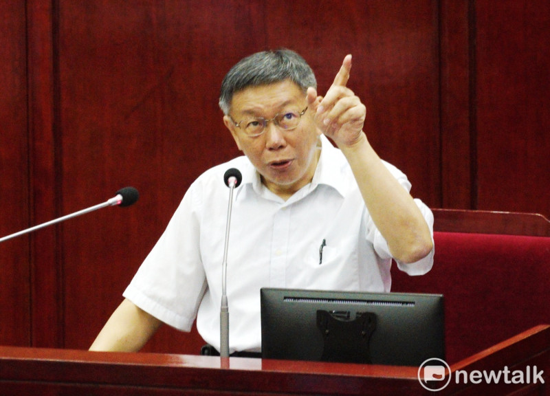 台北市長柯文哲在台北市議進行施政報告並備質詢。   圖：張良一/攝