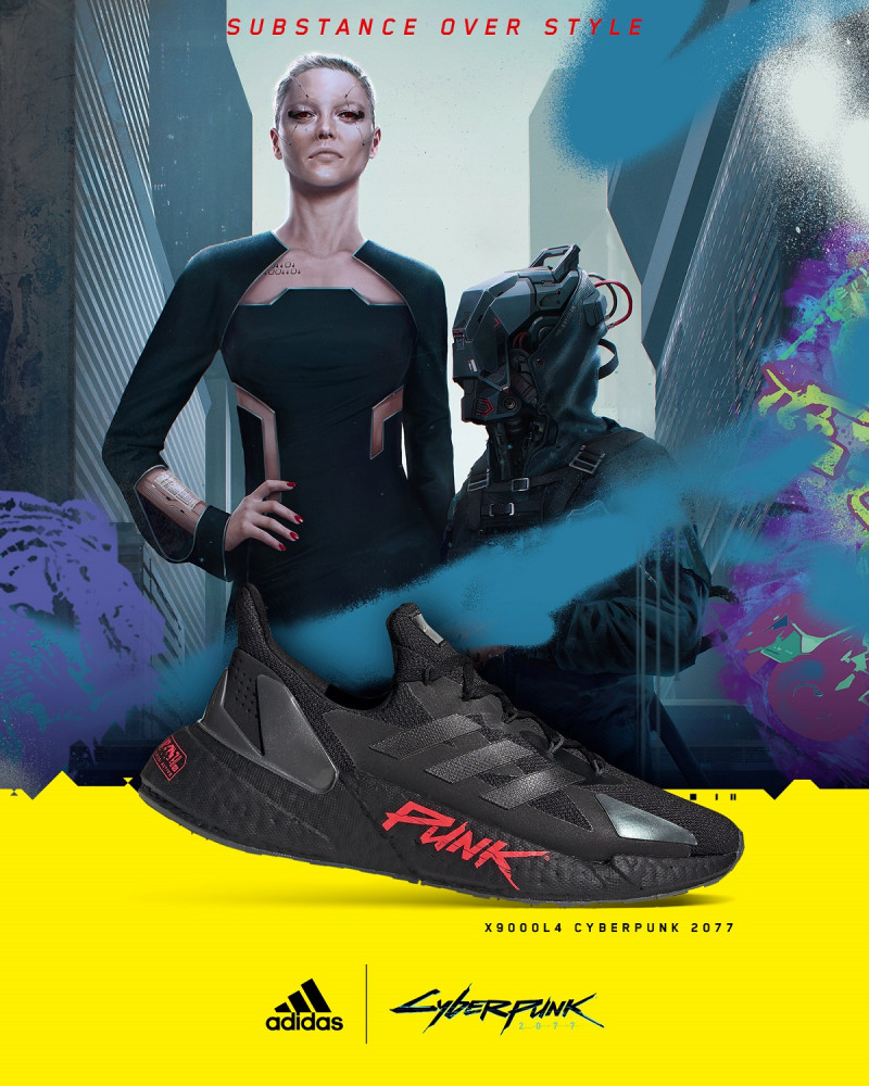 adidas X9000 L4 x Cyberpunk 2077 暗夜款全黑鞋身碰撞低調黑銀配色，BOOST中底上的紅色Cyber、Punk字樣，凸顯Cyberpunk世界中瀰漫的冷酷與新潮。 圖：品牌提供