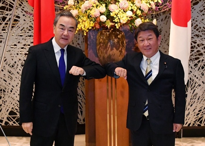 不讓中國專美於前，日本外相茂木敏充(右)將前往非洲訪問。   圖：翻攝自外務省官網