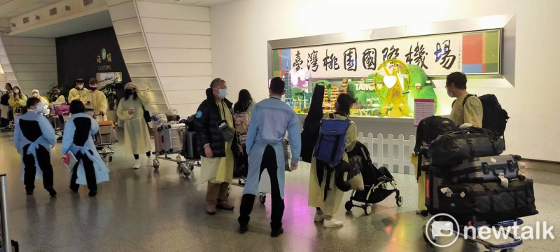 台灣邊境管制升級，民眾出國回台就要住到防疫旅宿或自費入住集中檢疫所14天。   圖:：林昀真/攝