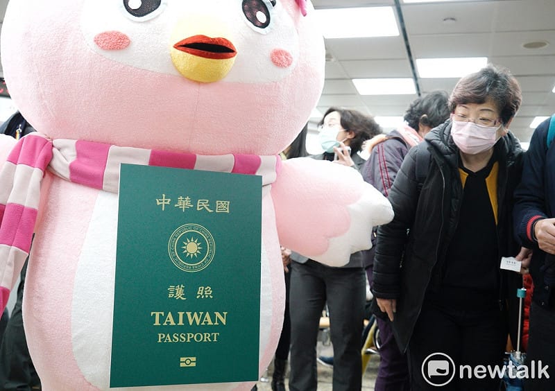 內政部表示，首次辦護照可至戶政事務所申辦。&nbsp;&nbsp;&nbsp;圖：張良一/攝(資料畫面)