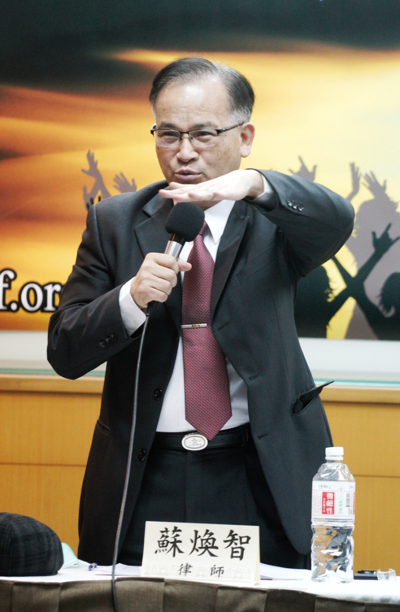 前台南縣長蘇煥智出席台灣民意基金會記者會。   圖：張良一/攝