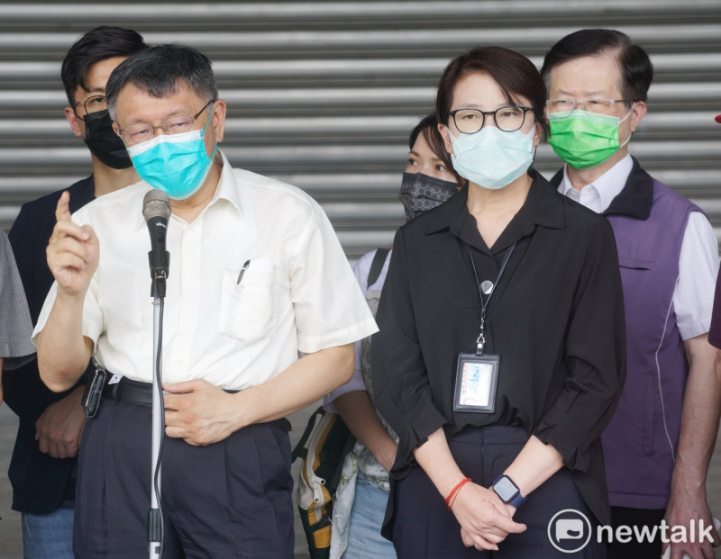 台北市長柯文哲、副市長黃珊珊、衛生局長黃世傑日前赴環南市場視察。（左至右）   圖：張良一 / 攝（資料照片）