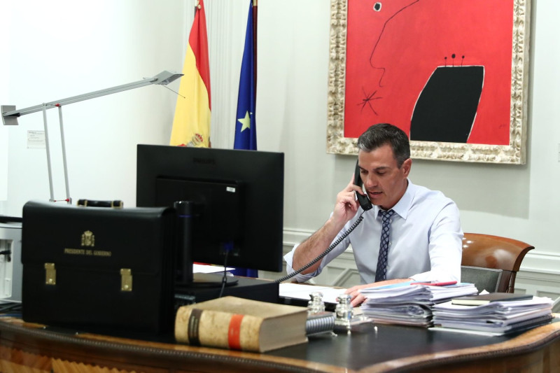 西班牙總理桑傑士的手機被以「飛馬」竊聽軟件入侵監控，盜取信息。   圖：翻攝自Pedro Sanchez推特