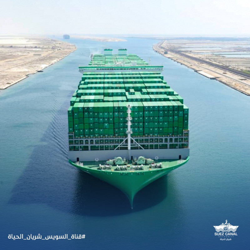 長賜輪更大艘的新船「長範輪」（Ever Ace）順利通過蘇伊士運河。   圖：翻攝自SuezAuthorityEG推特