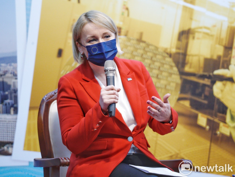 來台訪問的立陶宛經濟暨創新部政務次長聶琉嫻娜今（15）天在外交部舉行記者會。   圖：張良一/攝