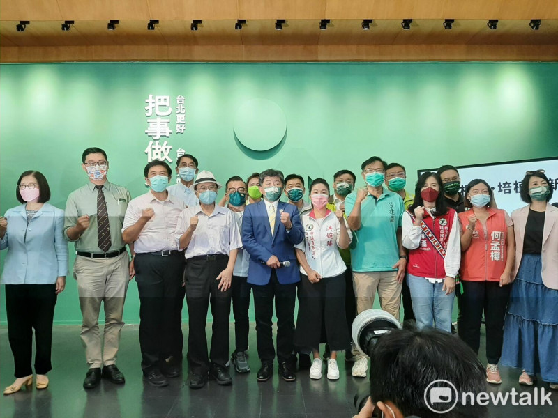 民進黨台北市長候選人陳時中21日在競選總部舉行「鞏固根基、培植創新」教育政策發表會。   圖：林朝億/攝