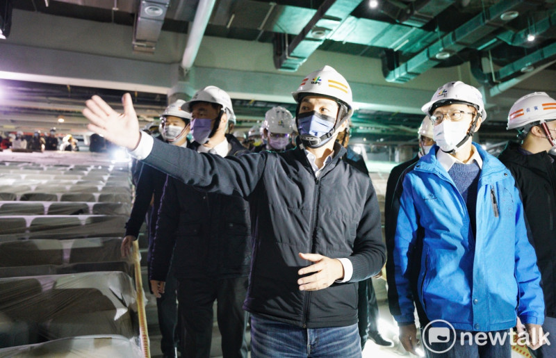 台北市長蔣萬安下午在副市長李四川的陪同下，視察大巨蛋施工進度。   圖：張良一 / 攝