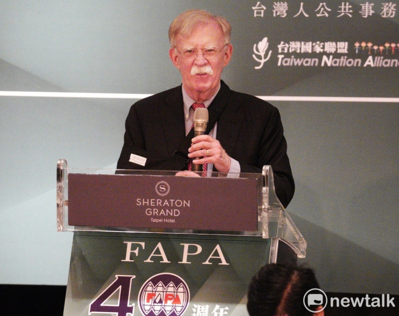 美國前白宮國家安全顧問波頓在FAPA40週年慶祝晚會上發表專題演講。   圖：張良一/攝