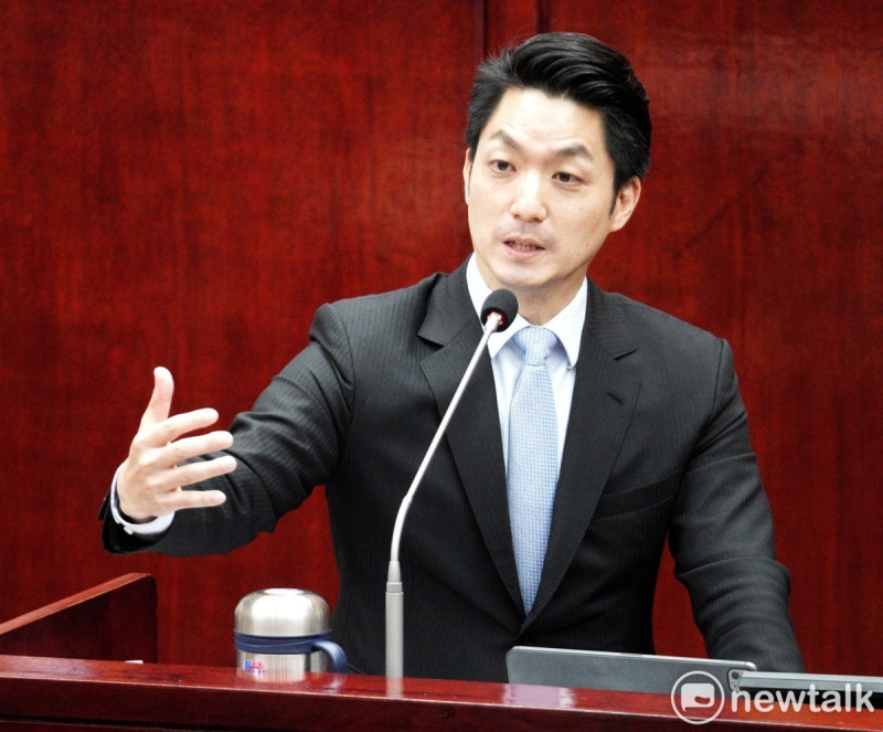 台北市長蔣萬安在台北市議會備詢。   圖：張良一 / 攝