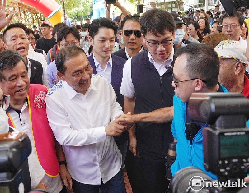 國民黨總統參選人侯友宜、台北市長蔣萬安今（19）天出席台北市中原客家崇正會70週年慶。&nbsp;&nbsp;&nbsp;圖：張良一/攝