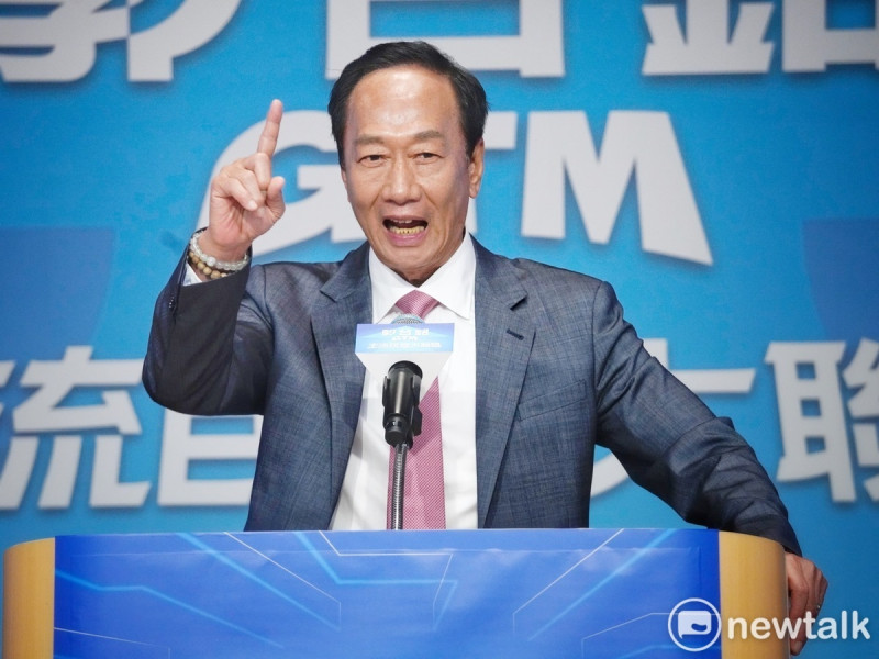 鴻海創辦人郭台銘28日舉行記者會宣布參選2024總統大選。   圖：張良一/攝