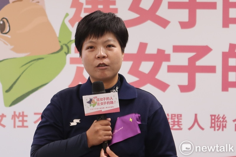 台灣首位棒球女性裁判劉柏君。   圖：林朝億/ 攝