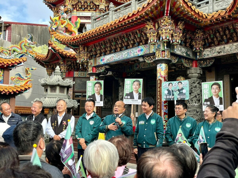 蘇貞昌赴嘉義縣民雄鄉參拜大士爺廟。 圖:蘇貞昌辦公室提供 蘇貞昌赴嘉義縣民雄鄉參拜大士爺廟。 圖:蘇貞昌辦公室提供