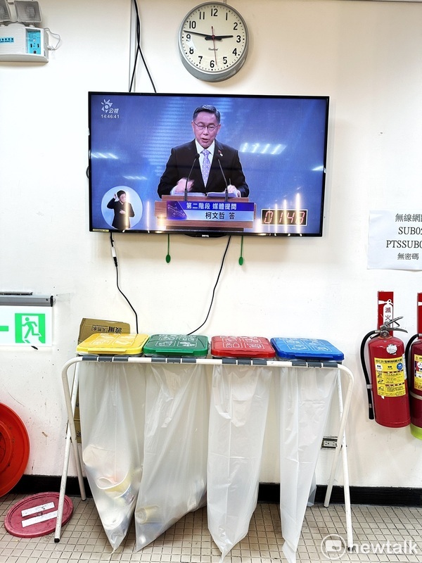 民眾黨總統候選人柯文哲出席總統大選電視辯論會。   圖：張良一/攝