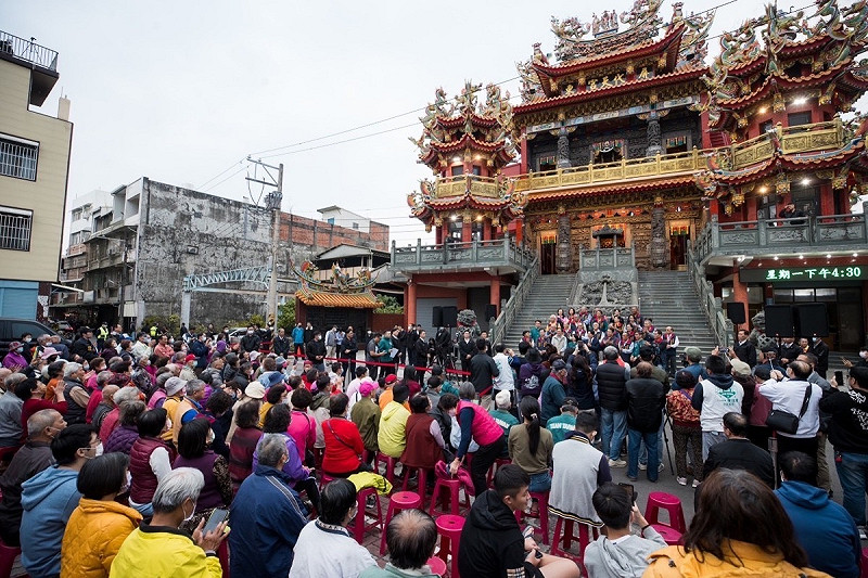 賴清德今日展開謝票感恩行程，下午到屏東代天宮參香祈福。 圖：民進黨提供 