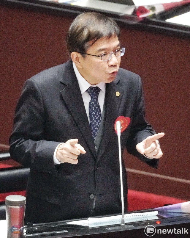 交通部前部長王國材將接任中華郵政董座，明(21)日正式上任。   圖：張良一／攝