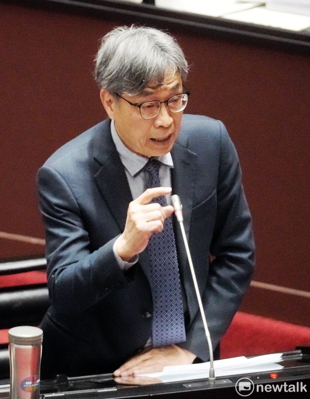 農業部代理部長陳駿季今(30)日指出，台灣農業生態中並沒有被產生毒素的米酵菌酸污染的風險，所以包括米等國產原型食材都沒問題。   圖：張良一／攝（資料照）