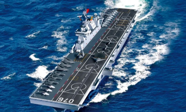  中國的 076 兩棲攻擊艦具有航母的作戰能力。 圖：翻攝自 東方點兵 