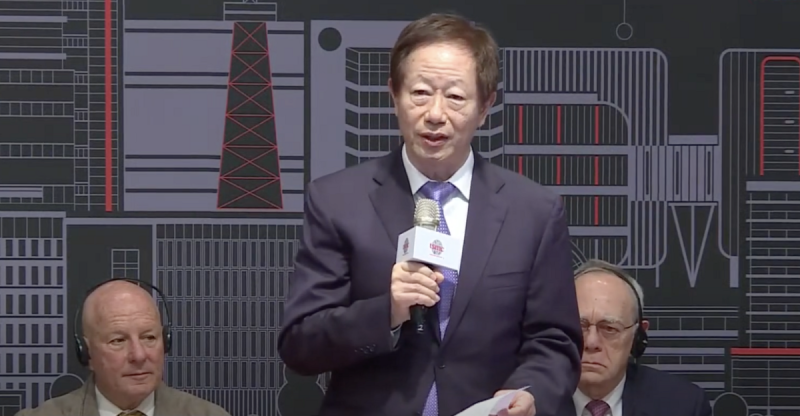 最後一次主持台積電股東會，董事長劉德音神情顯地老神在在。   圖：台積電股東會 螢幕截圖