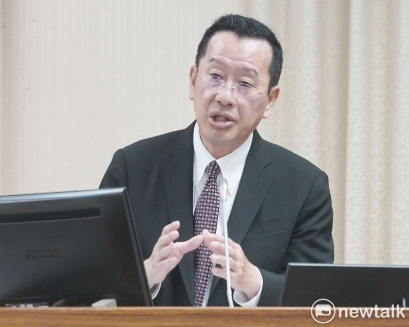 國防部長顧立雄在立院外交及國防委員會備詢。   圖：張良一/攝
