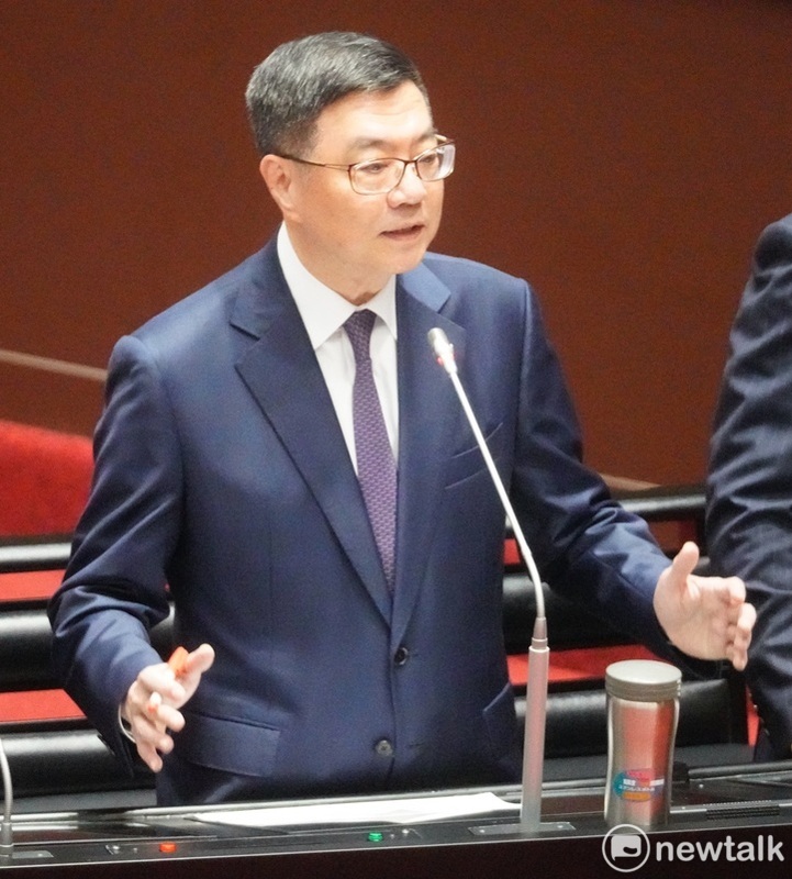 行政院長卓榮泰澄清，有跟產業界其他朋友見面「但黃仁勳沒有」。   圖：張良一/攝