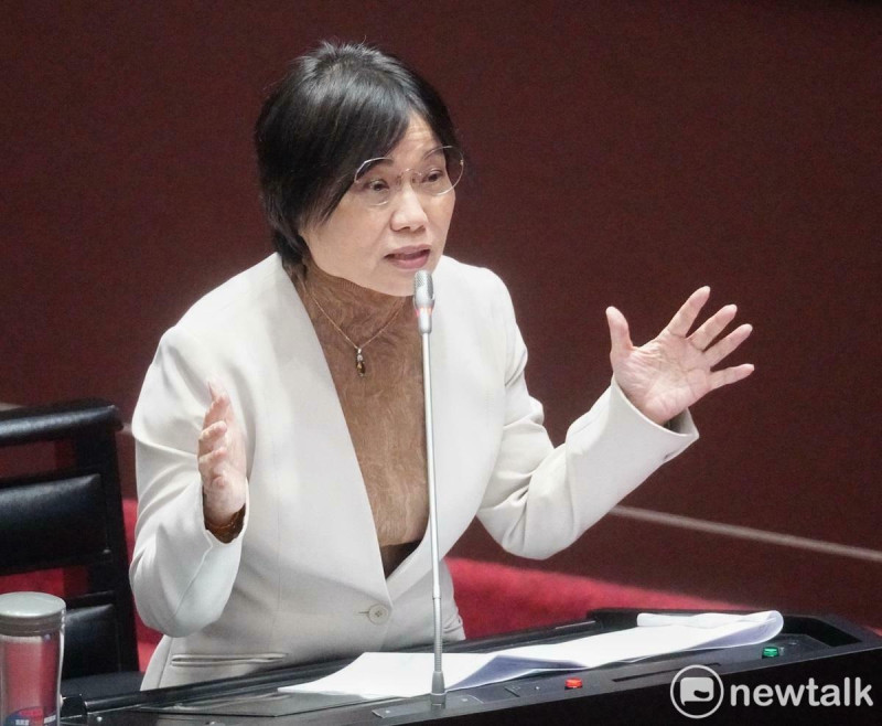內政部長劉世芳針對國民黨立院黨團提案，明定「租賃實價登錄」的部分，指出內政部曾在民國111年邀各縣市研商，因租約屬私權契約，驟然推動恐對租賃雙方及租屋市場造成衝擊。   圖：張良一／攝（資料照）。