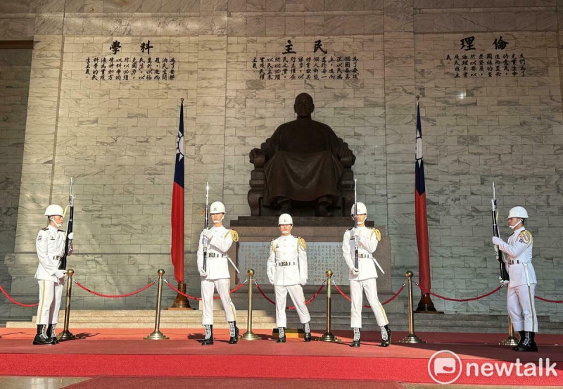 中正紀念堂三軍儀隊。   圖：張良一/攝
