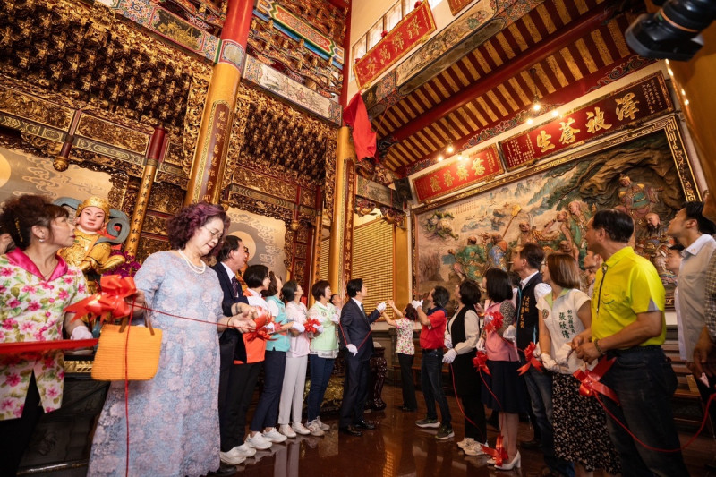  總統賴清德前往彰化大庄慈雲寺參香祈福。 圖：總統府提供 