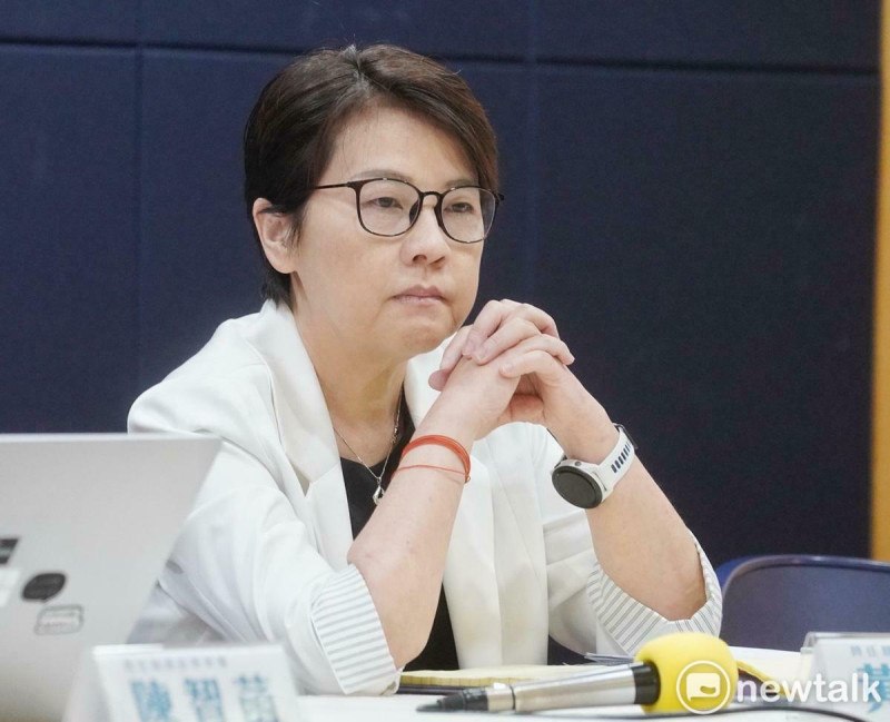 時任柯文哲競選總統總幹事黃珊珊舉行政治獻金查帳進度記者會。   圖：張良一 / 攝