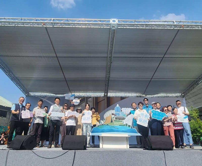臺中文學季啟動儀式大合照。 圖/臺中市政府文化局