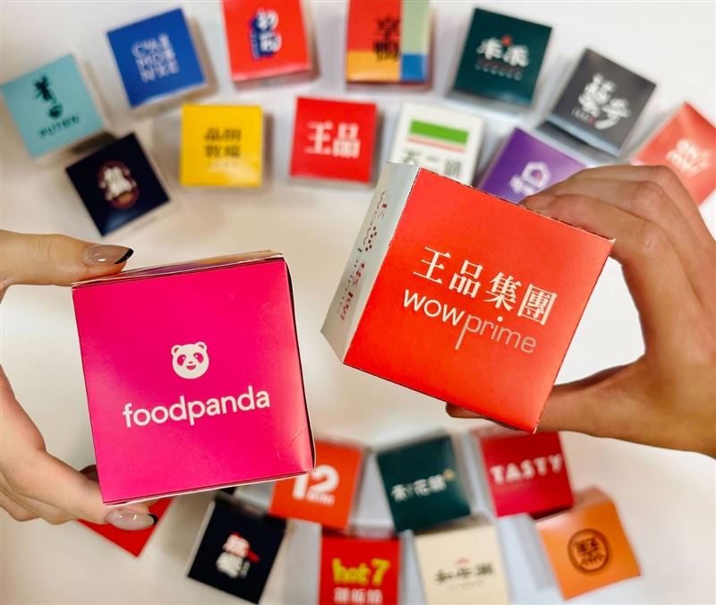 餐飲龍頭王品（2727）與外送平台 Foodpanda 今（10/1）日共同宣布展開獨家合作，王品旗下 21個餐飲品牌、逾 300家餐廳，共推出 380道外送美味，將透過 Foodpanda 外送，遍及全台消費者。   圖：Foodpanda／提供