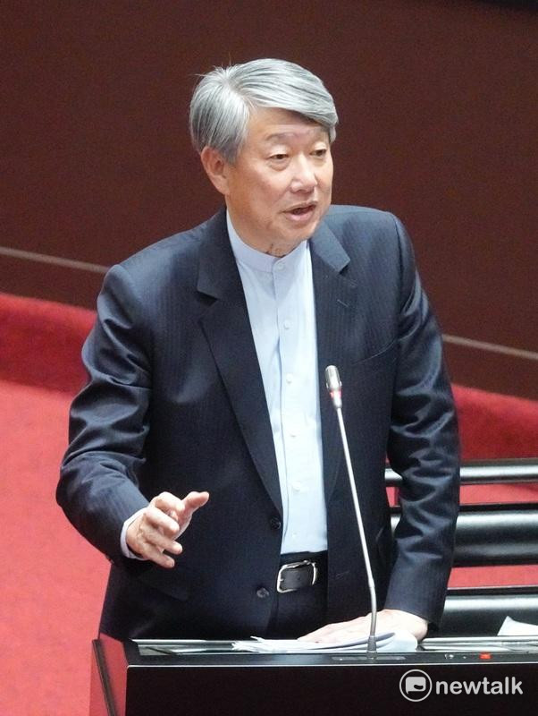 經濟部長郭智輝在立院院會備詢。   圖：張良ㄧ/攝（資料照）