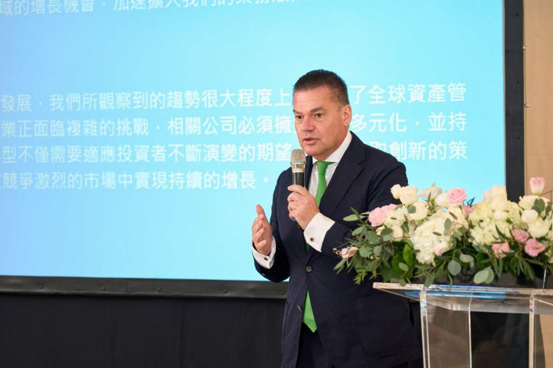 安聯環球投資執行長 Tobias Pross 表示，亞太區一直是安聯環球投資重要增長引擎，而台灣對於安聯環球投資在亞太發展至關重要；回顧台灣及亞太區市場的發展，所觀察到的趨勢很大程度上也反映全球資產管理業的大趨勢。   圖：安聯／提供