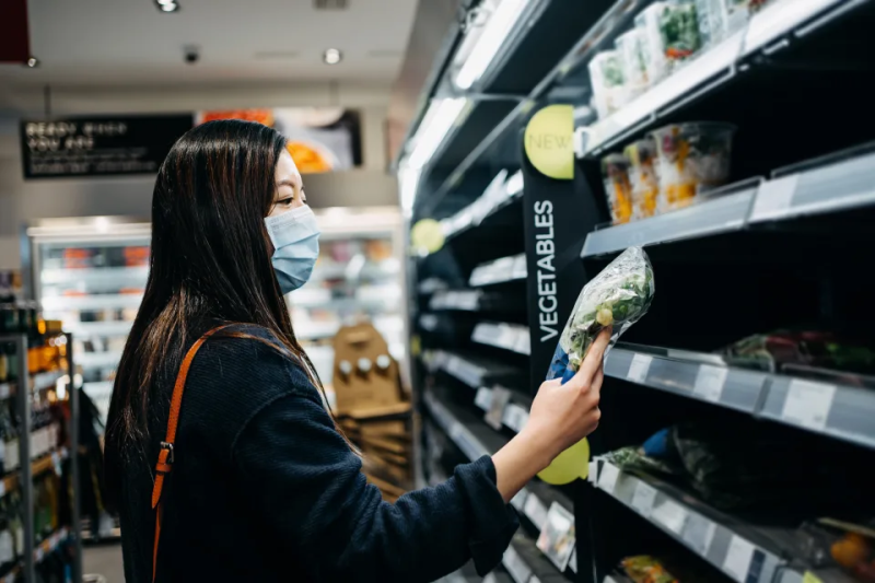 主計總處今（7）日公布 12 月消費者物價指數（CPI）年增率達 2.1%。全年平均漲幅 2.18%，連 3年破「警戒線」2%。   示意圖