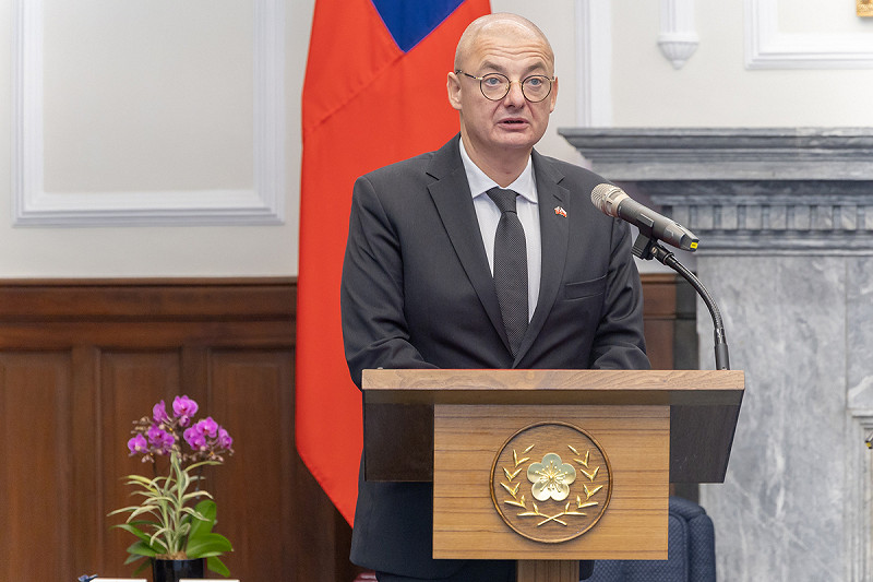 波蘭國會參議院副議長卡敏斯基(Michał Kamiński)率團來訪。 圖:總統府提供 波蘭國會參議院副議長卡敏斯基(Michał Kamiński)率團來訪。 圖:總統府提供