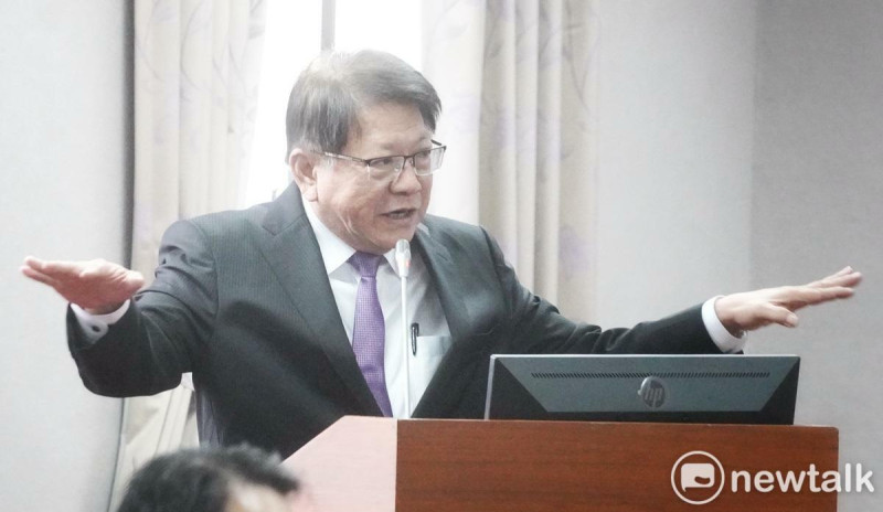 總統府秘書長潘孟安在立院司法法制委員會備詢。   圖：張良一/攝