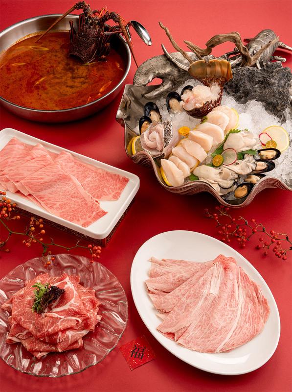  ▲采月鍋品以「蛇年新春宴」4人套餐，讓頂級食材在精煉湯底中交織出極致層次；奢華的海陸火鍋盛宴，4人套餐$16,888起。 圖：臺中勤美洲際酒店／提供 